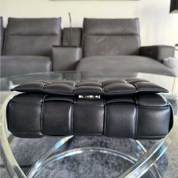 Authentic Bottega Veneta Chain Cassette Bag - Picture 6 of 10